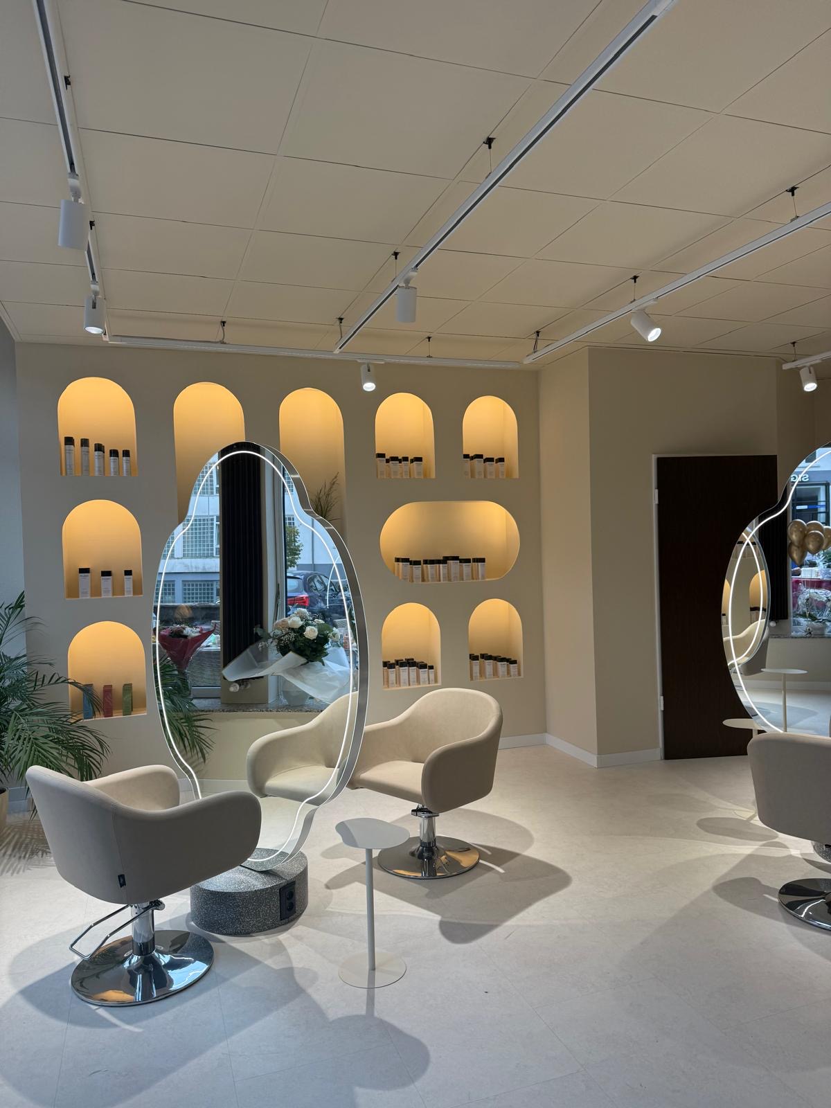 Eleganter Friseursalon Salone del Colore in Lüdenscheid